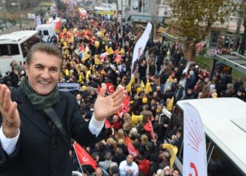 CHP’yi terk eden Mustafa Sarıgül DSP’den Şişli adayı