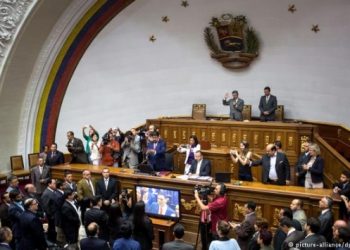 Venezuela’da muhalefetin gizemli Rus uçağı tepkisi