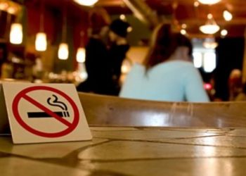 Sigara içenler kapalı alana tekrar giriyor