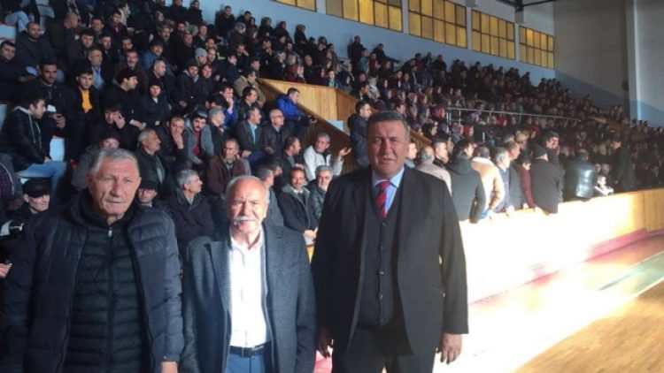 Önce AKP’ye kayıt, sonra 6 aylık iş