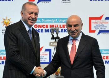 AKP’nin adayı, AKP’yi eleştirdi: Pazar bozuldu, parklar bozuldu, uyuşturucu…