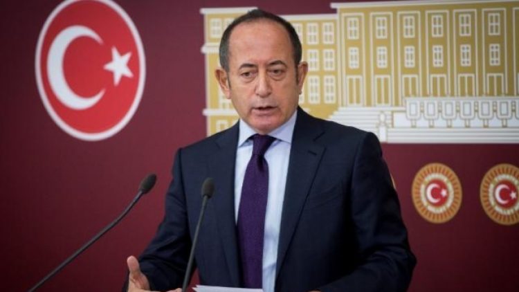 CHP Genel Sekreteri Mehmet Akif Hamzaçebi istifa etti