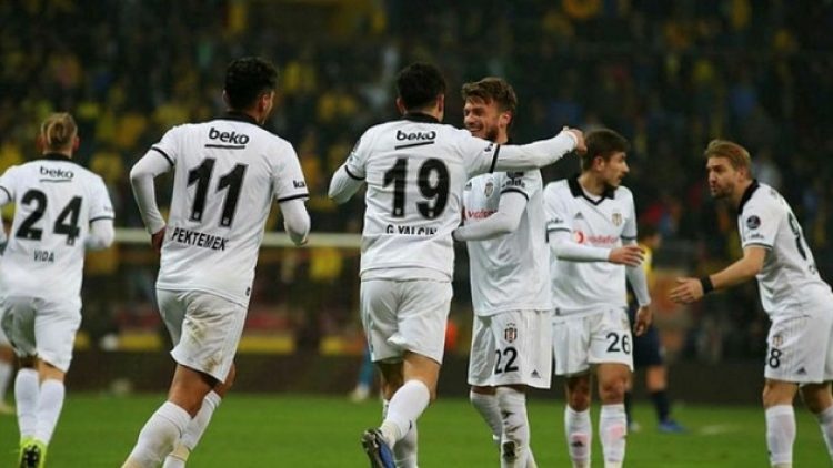 Beşiktaş zirve yarışını bırakmadı: 2-0