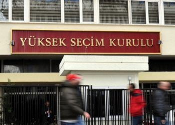 İki üye karşı oy yazısı yazdı: “AKP’nin YSK düzenlemesi Anayasa’ya aykırı”