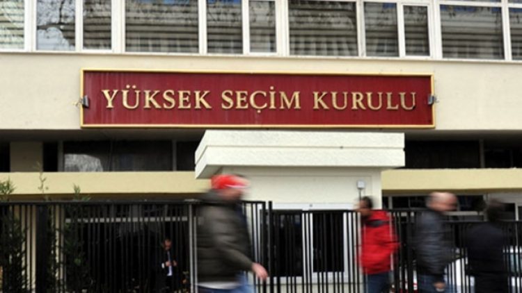 İki üye karşı oy yazısı yazdı: “AKP’nin YSK düzenlemesi Anayasa’ya aykırı”