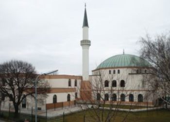 Hükümetin cami kapatma kararına mahkeme “dur” dedi