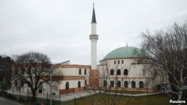 Hükümetin cami kapatma kararına mahkeme “dur” dedi
