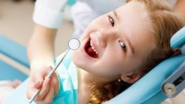 Çocukların diş sağlığında anne ve babaların yaptığı 7 hata