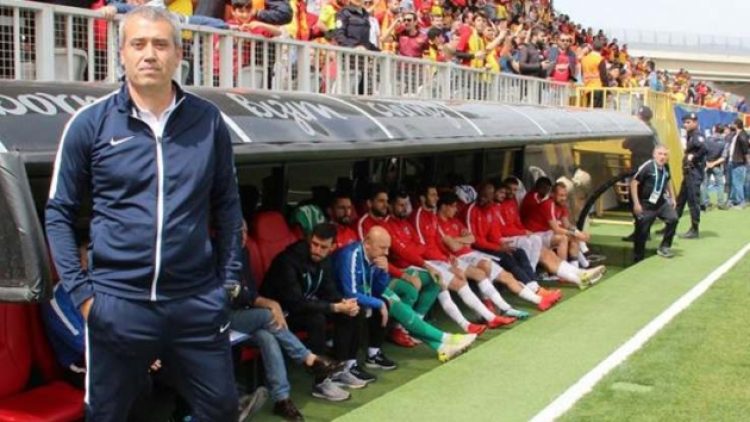 Göztepe’de teknik direktörle yollar ayrıldı