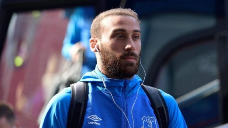 Cenk Tosun’dan derbi paylaşımı!