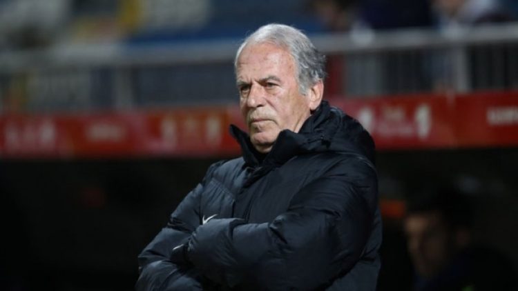 Mustafa Denizli hastaneye kaldırıldı!