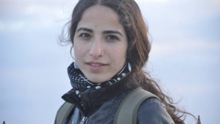 Mezopotamya Ajansı muhabiri Semra Turan gözaltına alındı