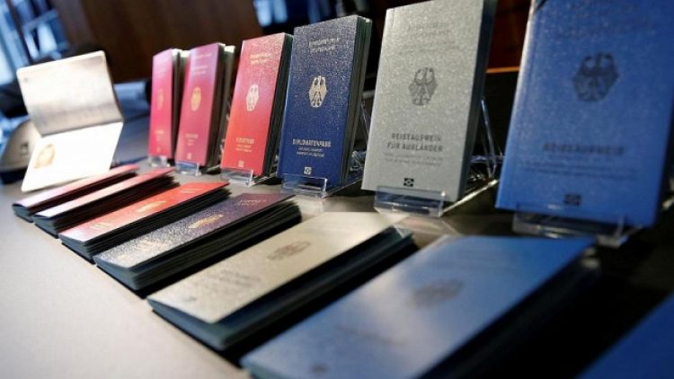 AB içinde vizesiz seyahat dönemi sona mı eriyor?