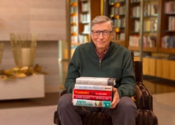 ​Okuduğu kitabı hatırlamak isteyenlere Bill Gates metodu