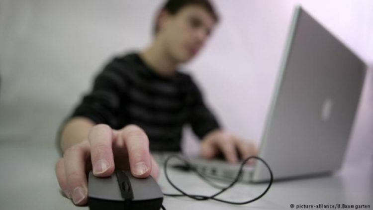 AP tartışmalı telif hakları reformuna yeşil ışık yaktı