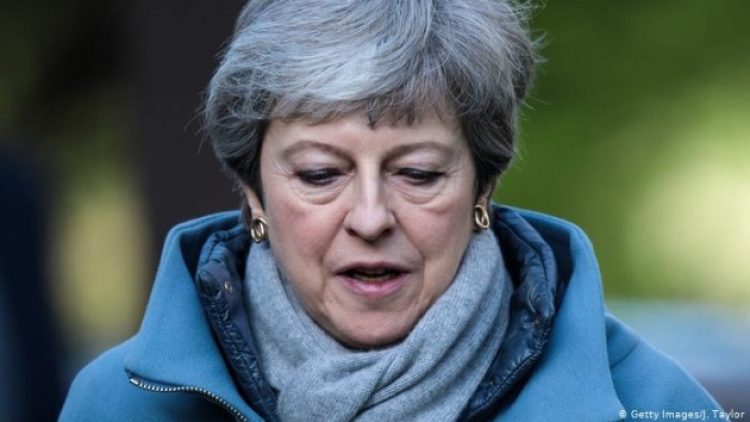 İngiltere Başbakanı May Brexit anlaşması sonrası istifaya hazır