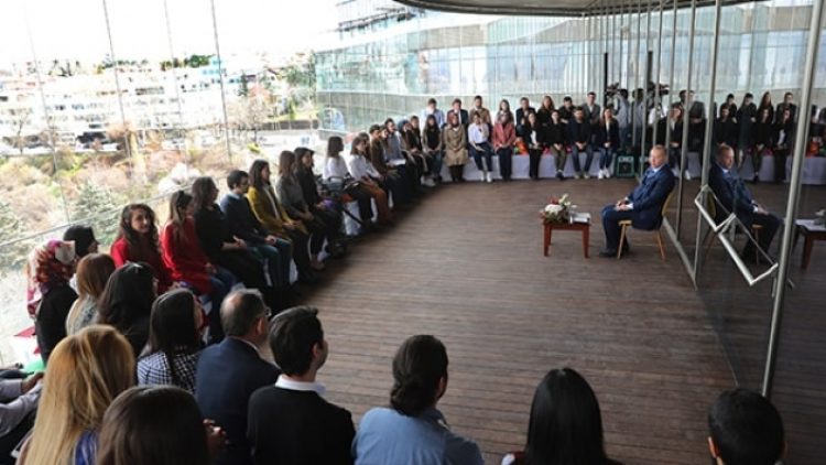 Mühendislik öğrencisi ‘işsizim, bir planınız var mı’ diye sordu, Erdoğan cevapladı: Mevsimsel