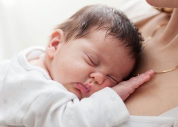 Her yıl 300 bin kadın sezaryen doğum sonucu ölüyor