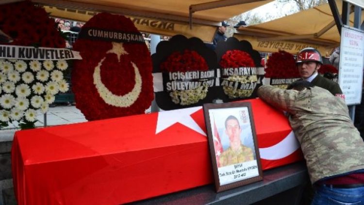 Azez şehidi Mustafa Ergen’in cenazesi son yolculuğuna uğurlandı