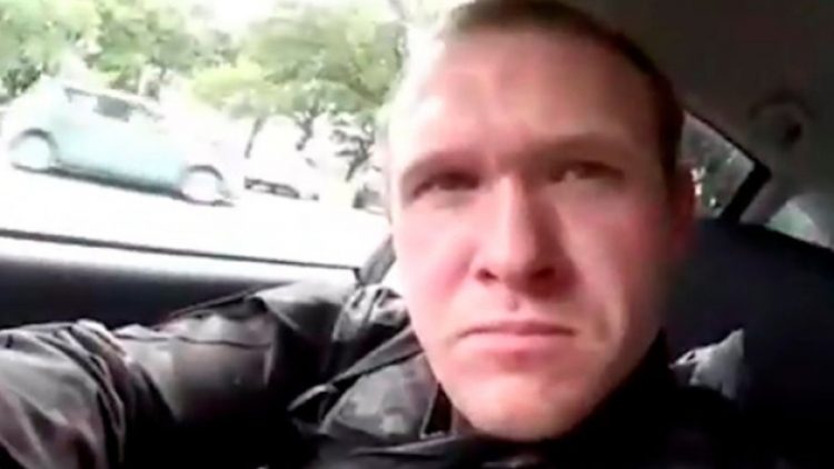 Yeni Zelanda’da camilere saldıran terörist 50 ayrı cinayetten yargılanacak