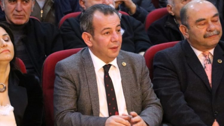 CHP’li Özcan Suriyelilerle ilgili vaadini yerine getirdi