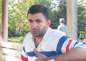 Berat Albayrak’a “istifa et” çağrısında bulunan yazar, gazeteden kovuldu