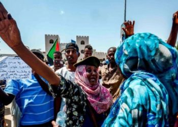 Sudan’da yönetime el koyan ordu, eski hükümet üyelerini tutukladı