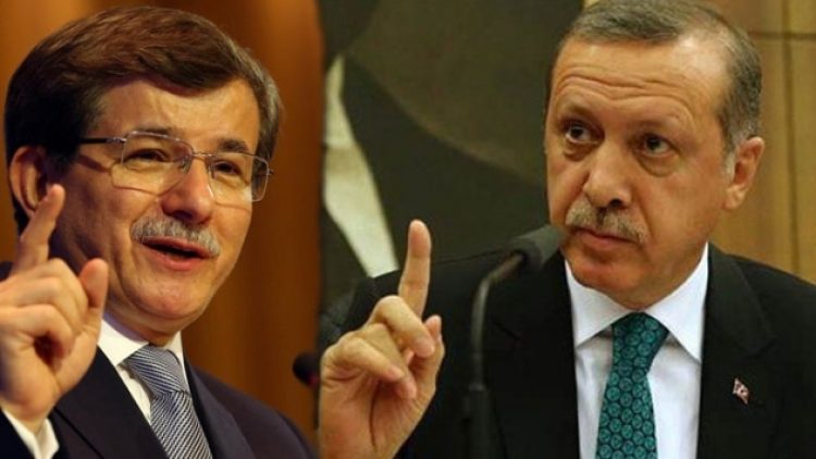 Saray’dan Davutoğlu’nun Bosna- Hersek ziyaretine engel