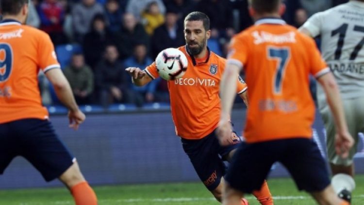 Başakşehir’de Arda Turan şoku!