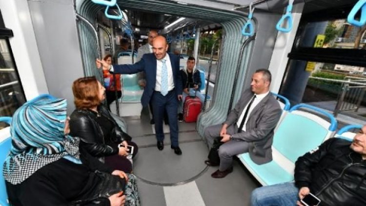 İzmir ulaşımında belli saatlerde yüzde 50 indirim başladı