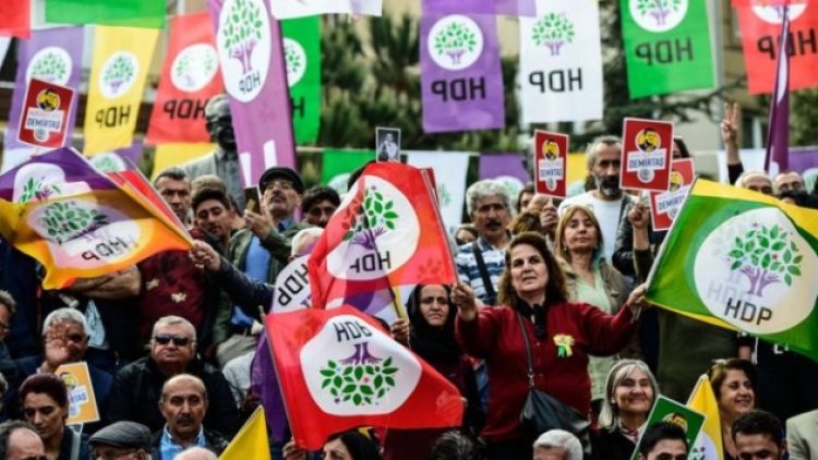 HDP İstanbul seçimi için saha iniyor