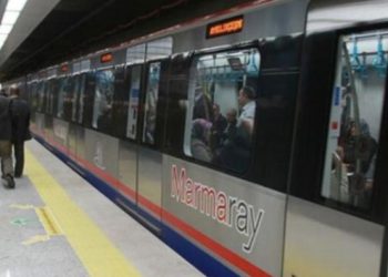 Marmaray’da arıza: Seferler aksıyor