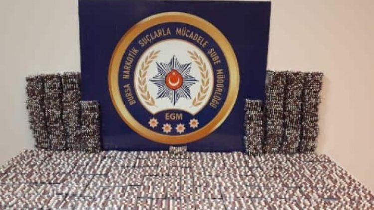 Bursa’da kaçak ilaç operasyonu: Yeşil reçeteye tabi 21 bin kutu ele geçirildi