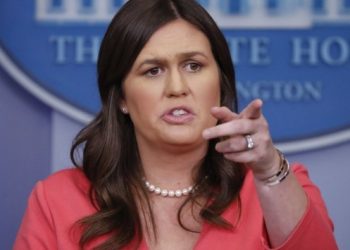 Beyaz Saray Sözcüsü Sarah Sanders görevi bırakıyor
