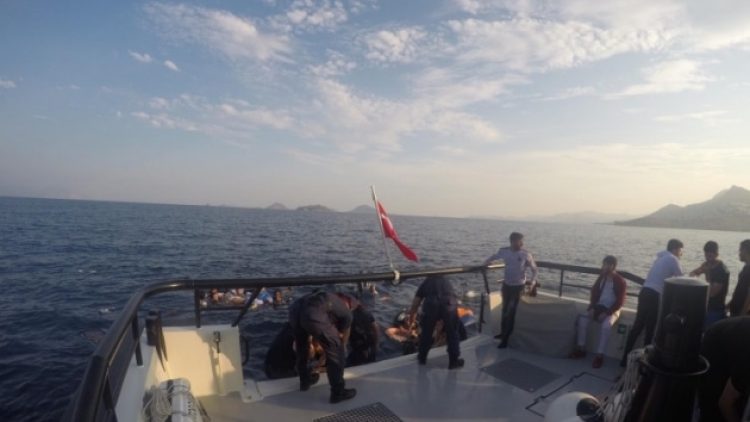 Bodrum açıklarında sığınmacı teknesi battı: 12 ölü
