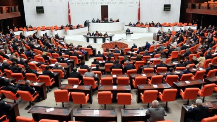 Meclis tatile girmeyecek
