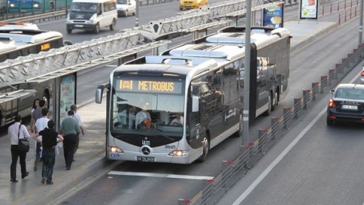 İBB: FSM’deki çalışma nedeniyle günde 300 ek metrobüs seferi yapılacak