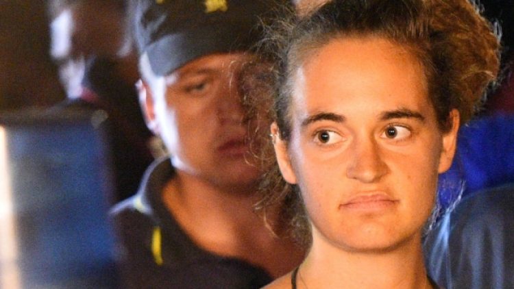 Sığınmacıları kurtaran kaptan İtalya İçişleri Bakanı’na dava açıyor