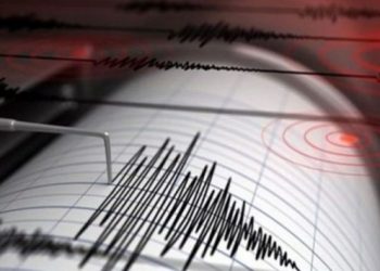 Endonezya’da 7,3 büyüklüğünde deprem