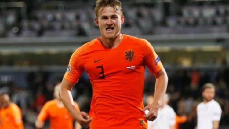 19 yaşındaki Hollandalı futbolcu, 75 milyon euro’ya Juventus’ta