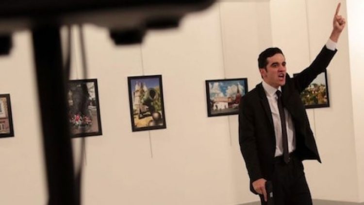 Karlov suikasti soruşturmasında altı TRT çalışanı gözaltına alındı