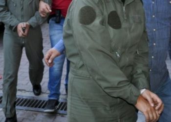 İzmir merkezli operasyon: 52 gözaltı