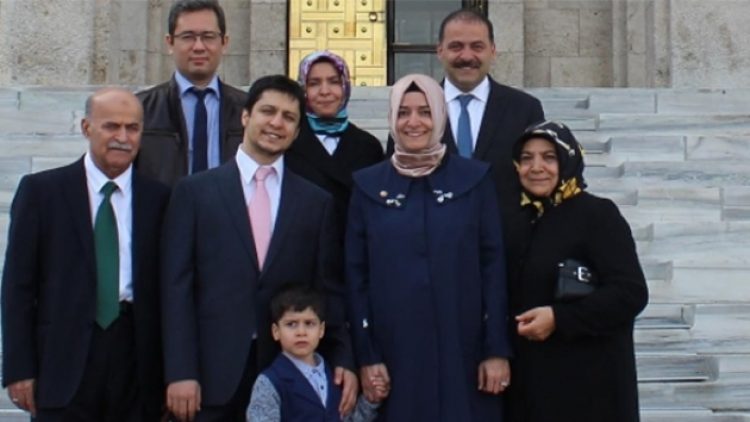 Bürokrasinin ‘becerikli’ Sayan ailesi