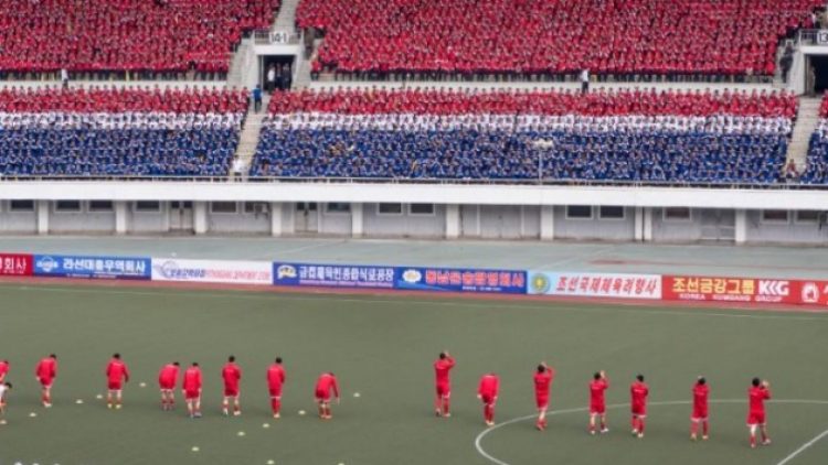 Kuzey Kore ile Güney Kore futbol takımları 30 yıl sonra maç yapacak