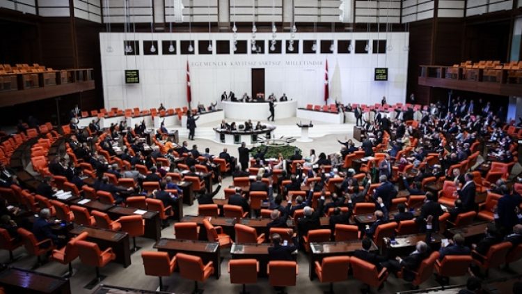 22 bin lirayla geçinemeyen milletvekilinin kahvesine yüzde 100 zam!