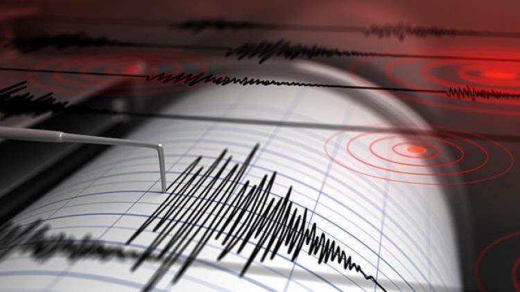 İzmir’de 4.8’lik deprem