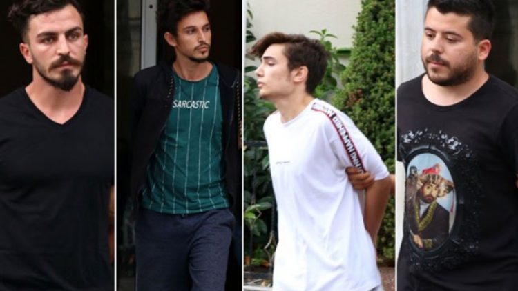 Süper Kupa maçında sahaya atlayan Youtuber ve 4 arkadaşı serbest bırakıldı