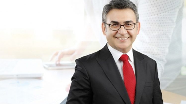 Ünlü ekonomist Dr. Yaşar Erdinç hayatını kaybetti