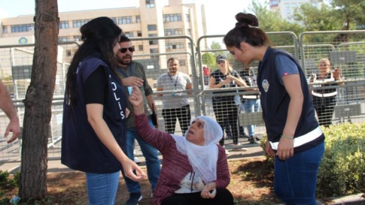 Diyarbakırlı teyzenin kayyım isyanı: ‘Oyum emri verene zehir zıkkım olsun’