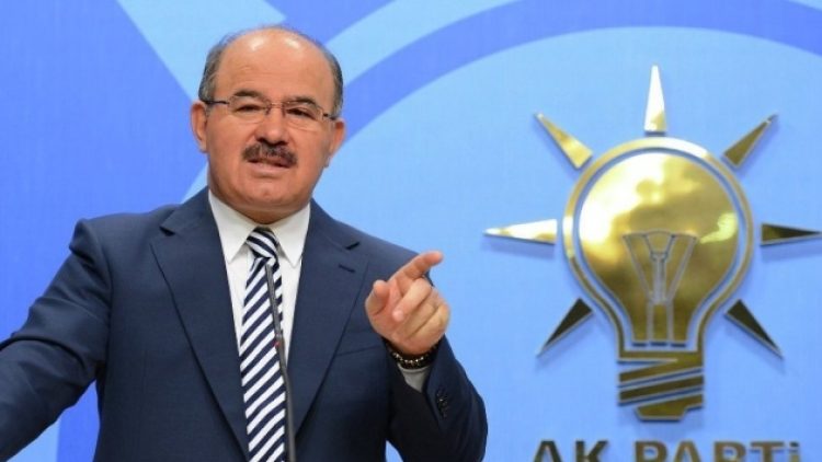 Eski bakan Hüseyin Çelik: Şu an için partimdeyim